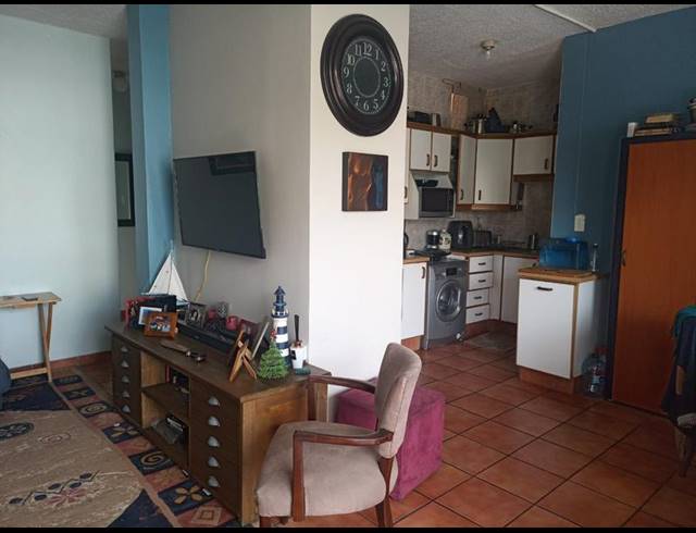 2 BEDROOM APARTMENT FOR SALE IN MANABA BEACH